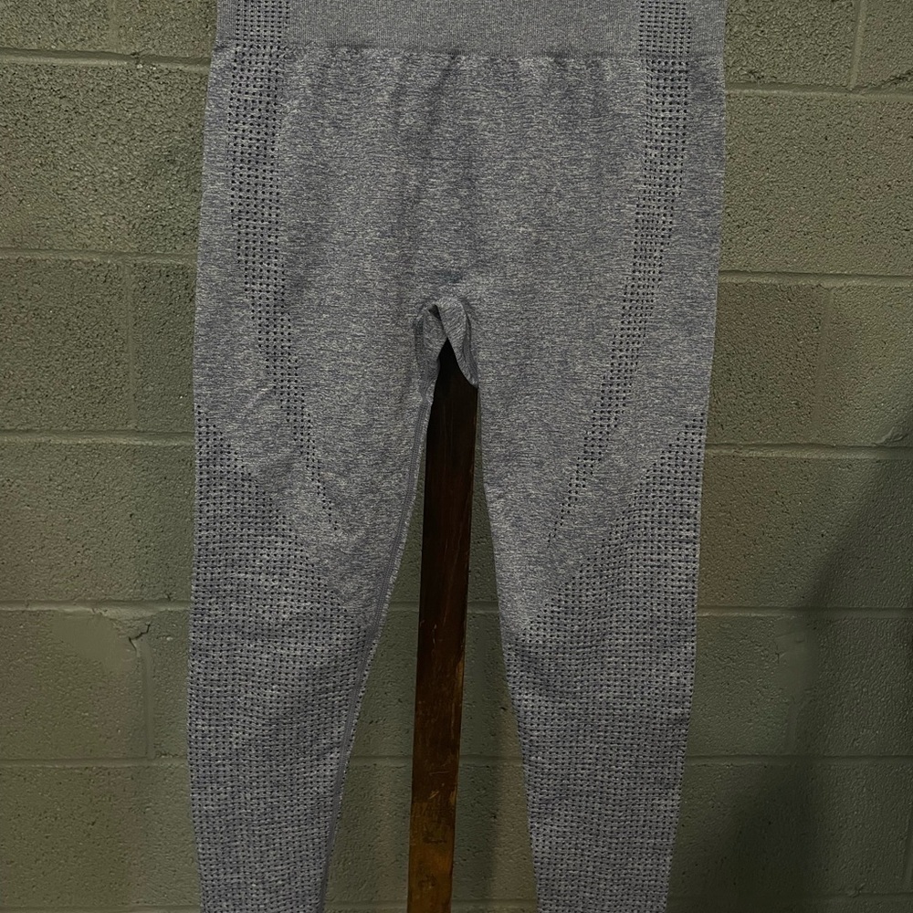 Gray woman  Leggings